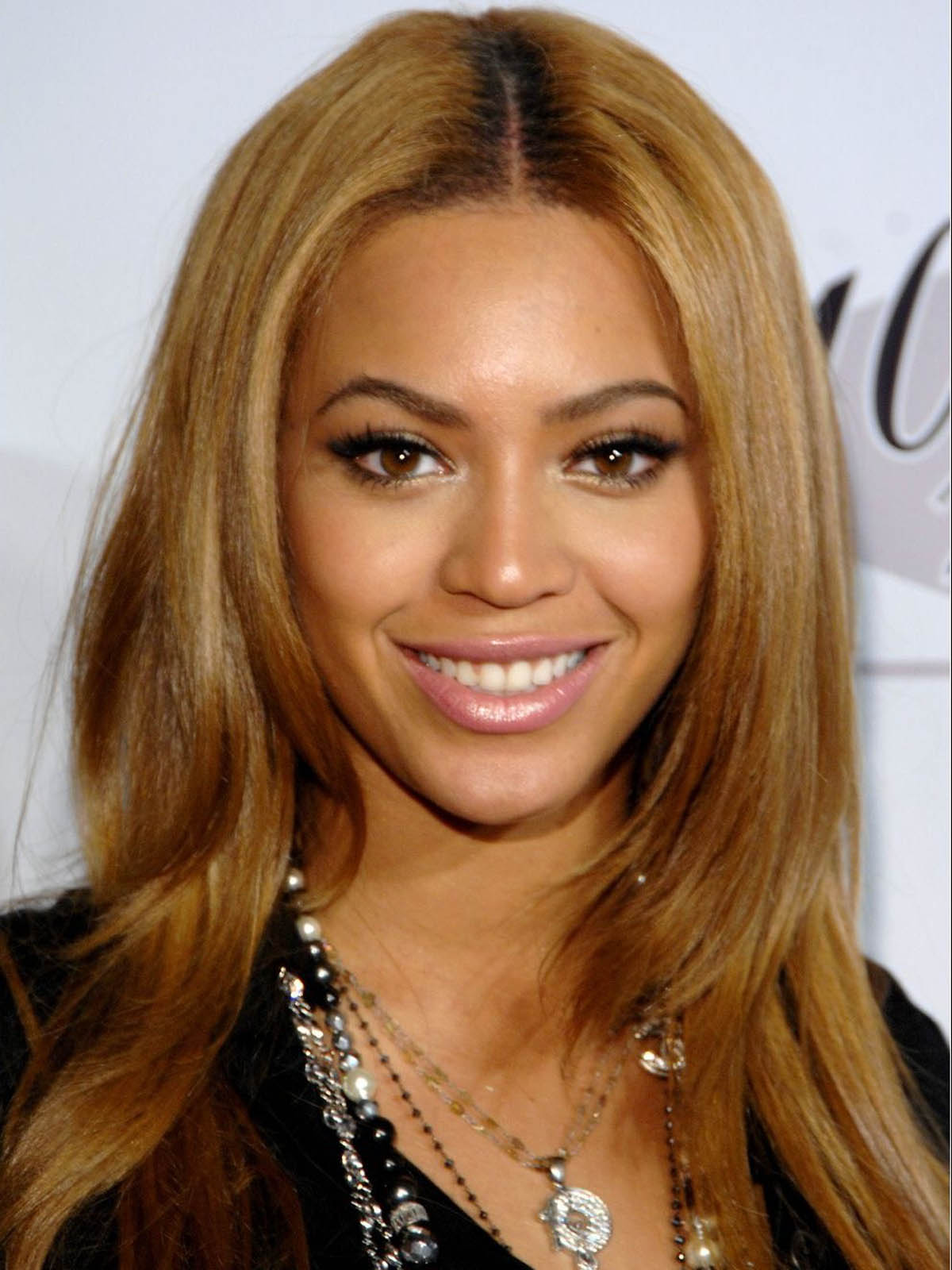 http://2.bp.blogspot.com/-XOpnDMsAzIU/USsn22KffbI/AAAAAAAAGus/e18I4F47olA/s1600/Beyonce+Knowles+Hot+Photos+(3).jpg