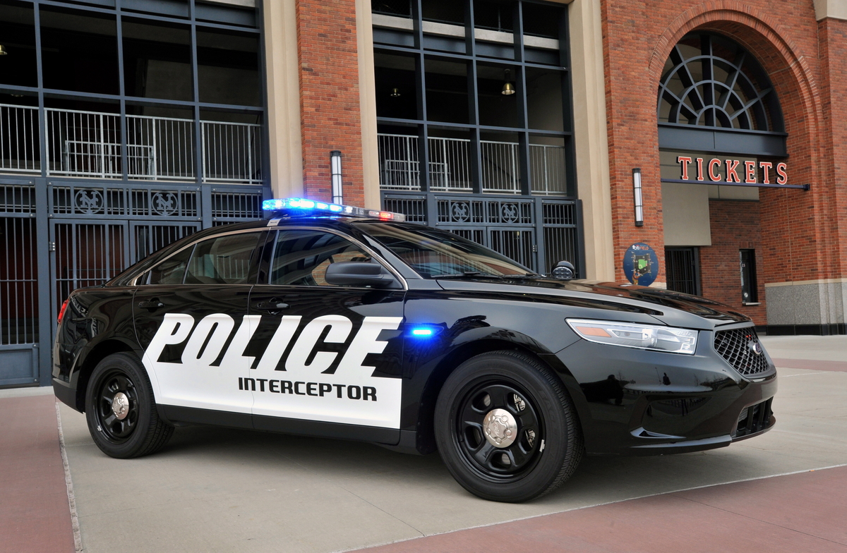 Ford+Police+Interceptor+Sedan.jpg