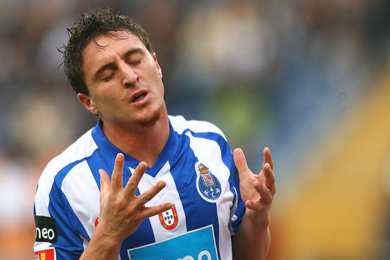 Cristian Rodriguez do Porto pode ser o novo reforço do Grêmio