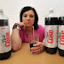 Mujer inglesa adicta al refresco, toma más de 50 latas diarias 