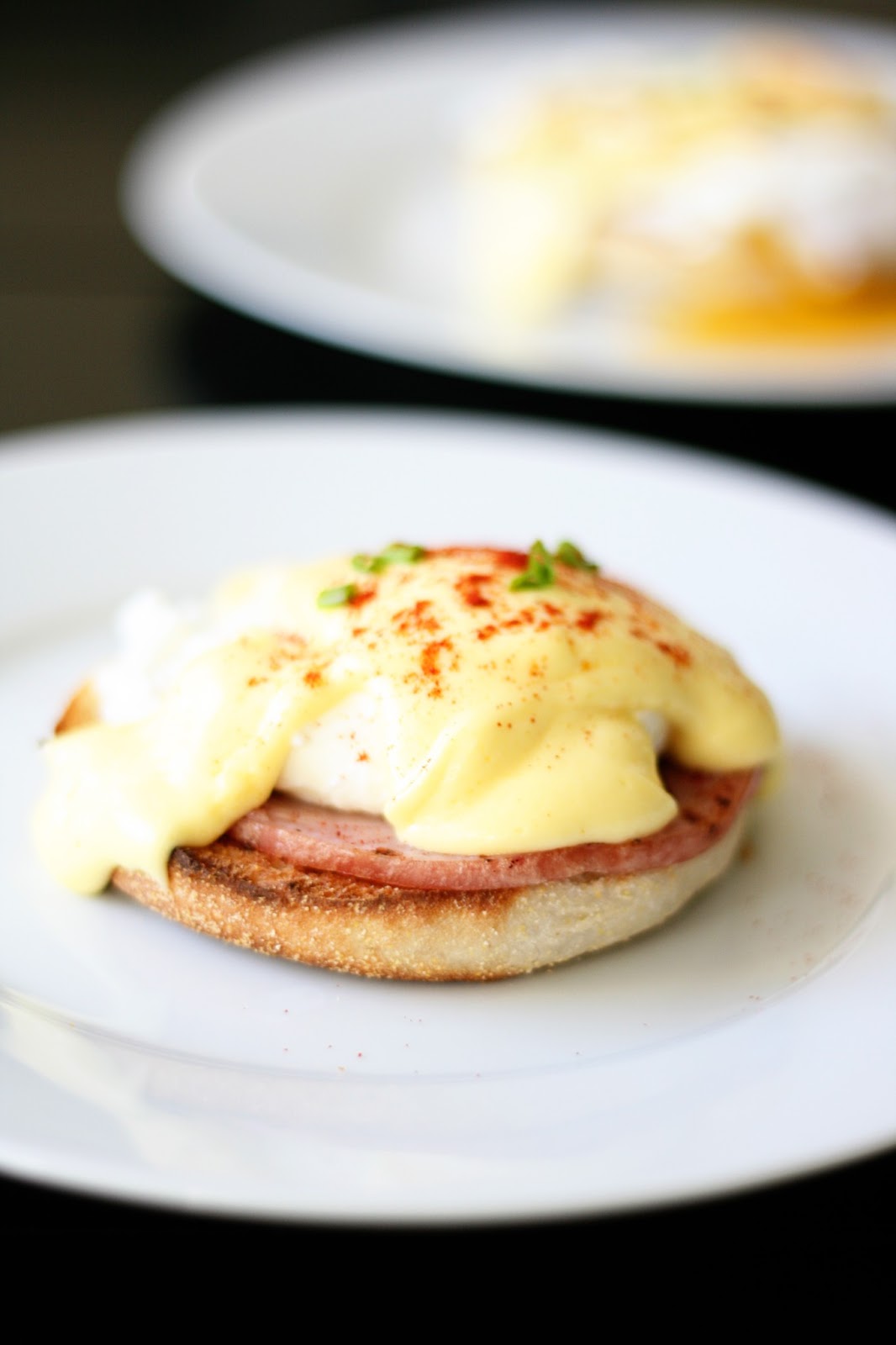 Naughty Carbs Eggs Benedict (Low Carb)