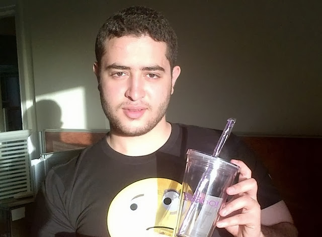 إبراهيم حجازي هاكرز مصري تمكن من إكتشاف ثغرة أمنية بالغة الخطورة في موقع "تويتر"