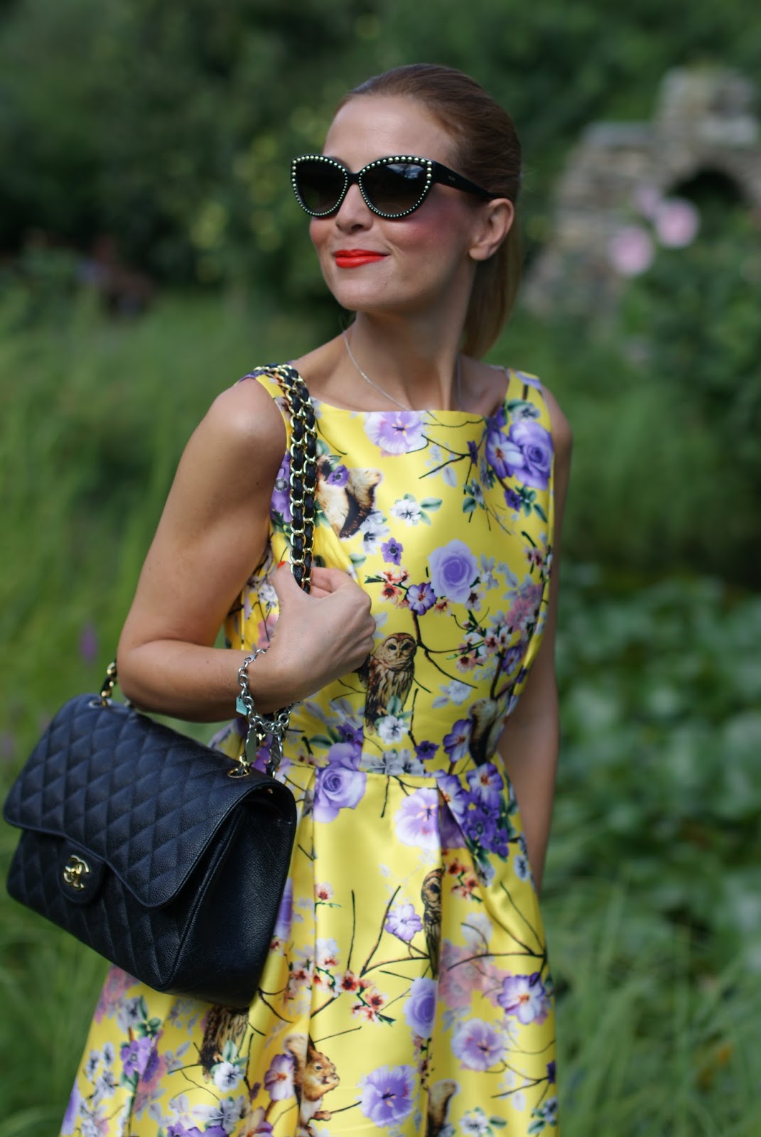 Zaful floral and owls print dress with Chanel classic flap bag and fashionable ducks on Fashion and Cookies fashion blog