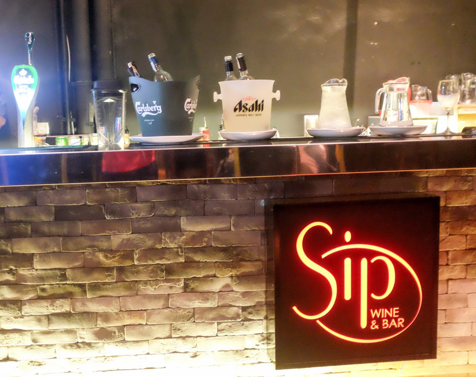 Sip Wine & Bar