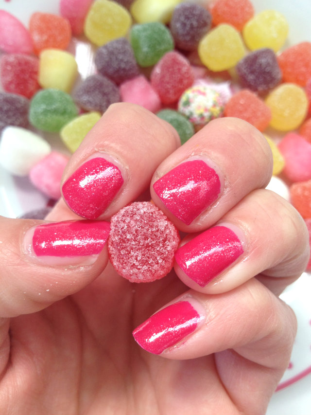 Sprinkles on a cupcake Sugar coated nails with Maybelline Color Show