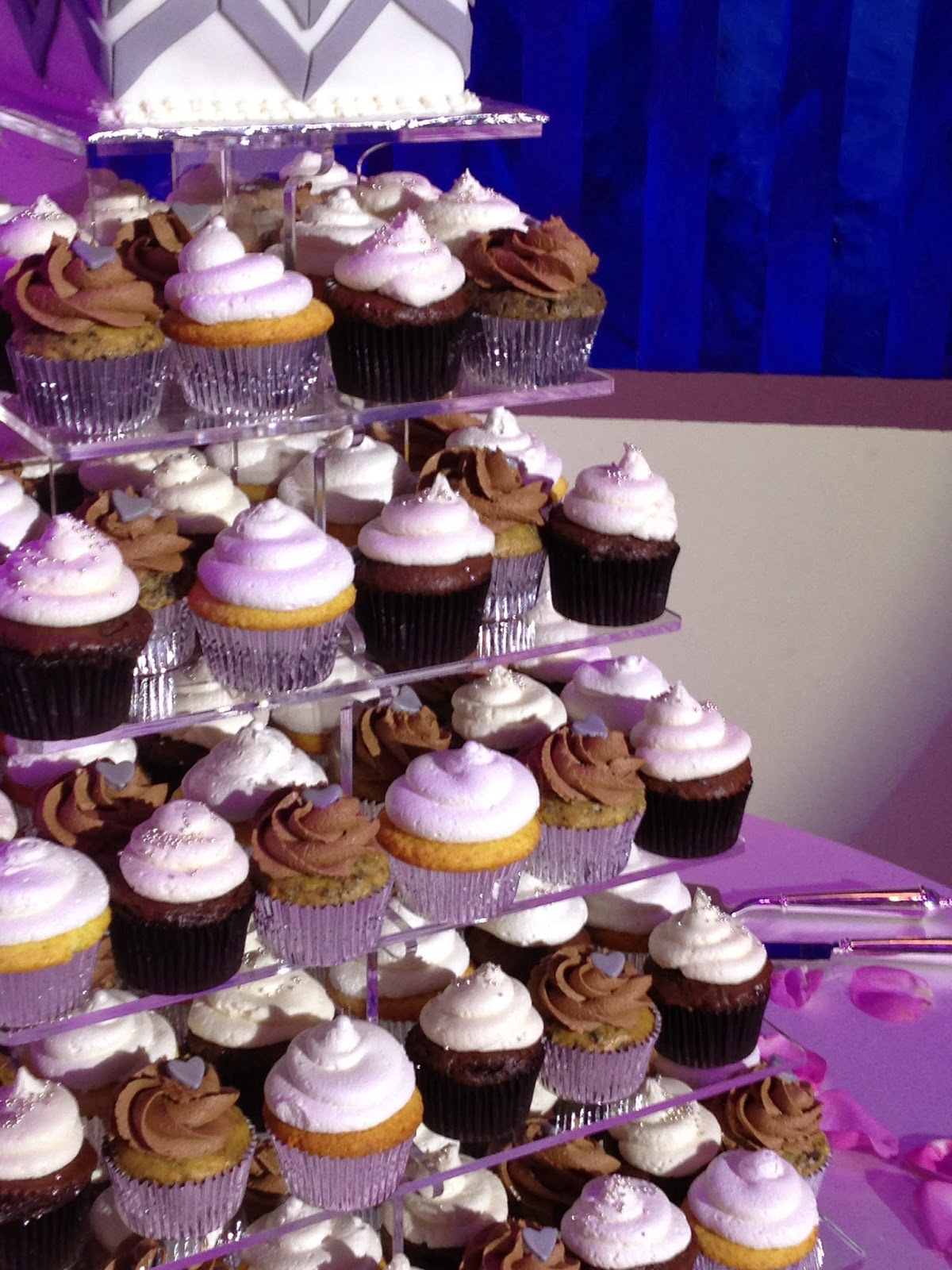Plumeria Cake Studio Modern Square Wedding Cupcake Tower Plumeria Cake Studio Modern Square Wedding Cupcake Tower