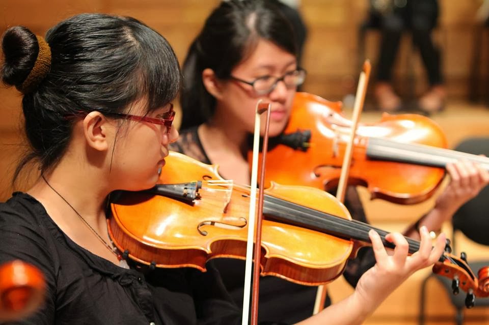 d'Bassists official webhome A double bass trio performing in Miniatures