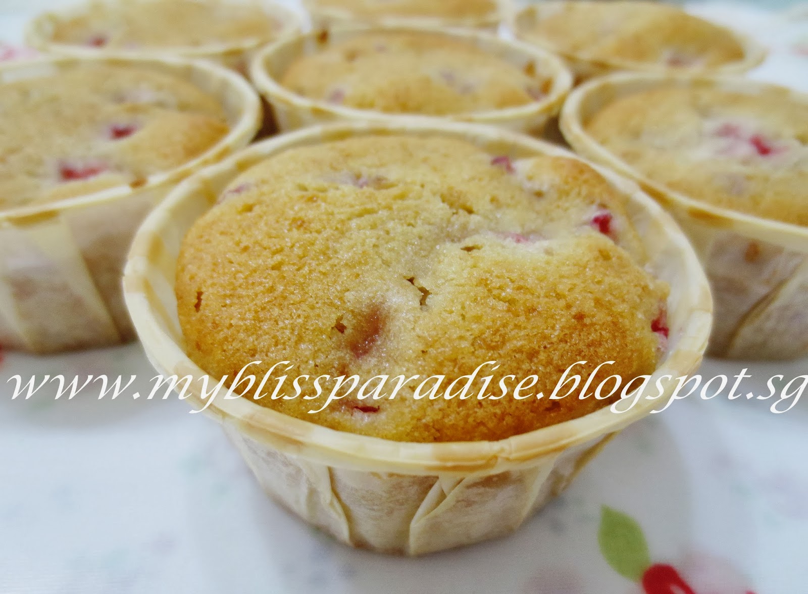 http://myblissparadise.blogspot.sg/2014/01/fresh-strawberry-cupcakes-15-jan-14.html