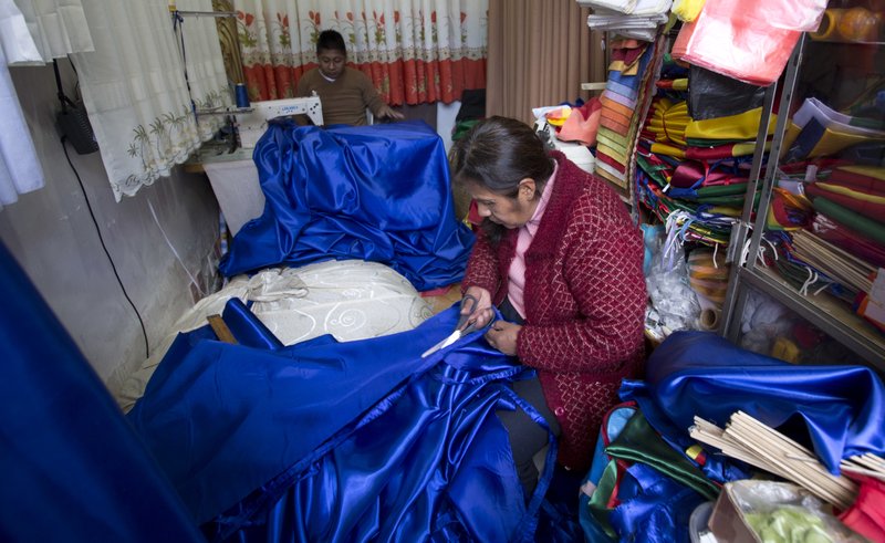 Bolivia desplegó bandera de 200 kilómetros para apoyar demanda marítima Bolivia desplegó bandera de 200 kilómetros para apoyar demanda marítima