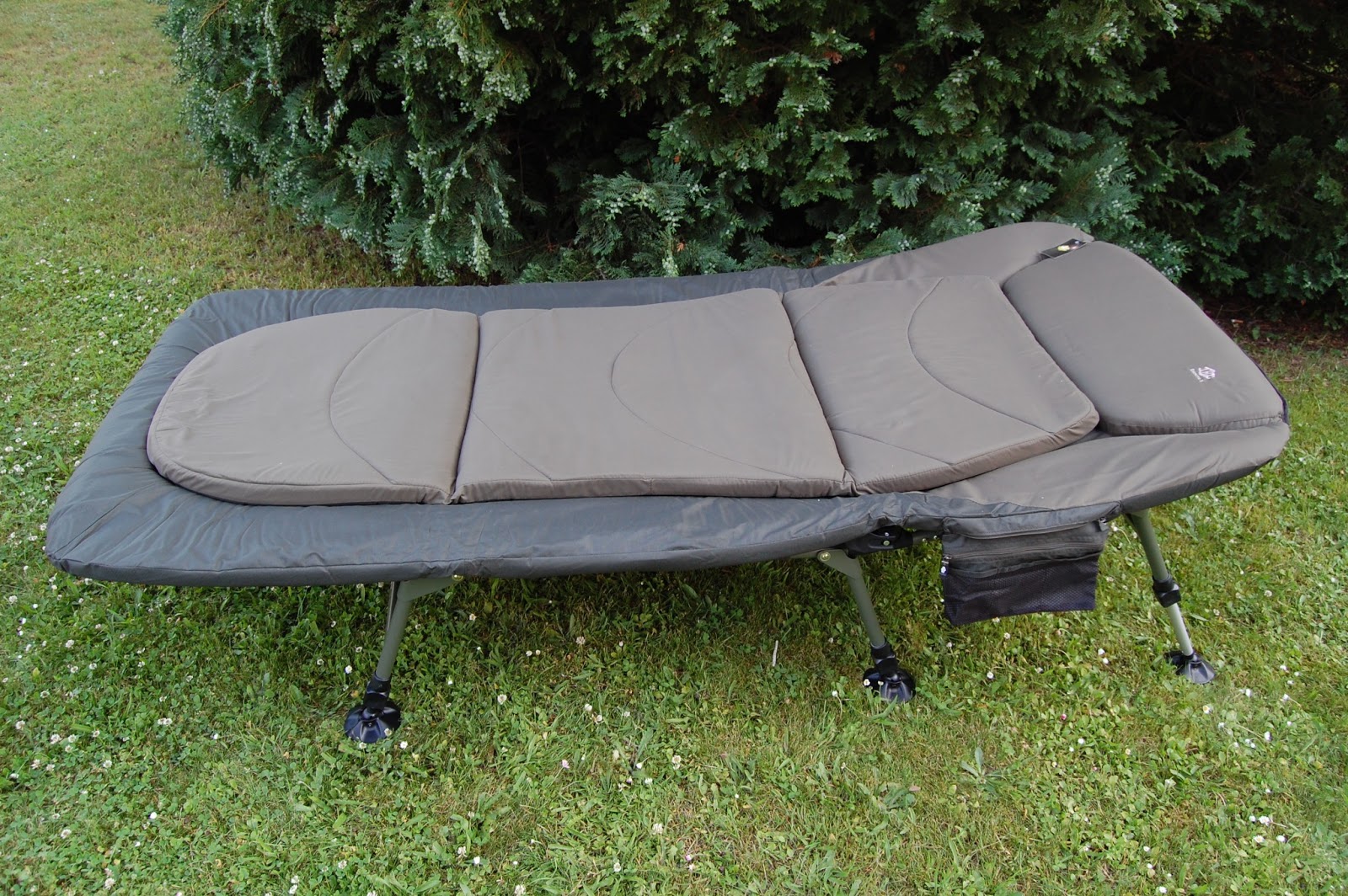 Carpstalker JRC Extreme 3 leg Bedchair och Extreme Recliner Chair.