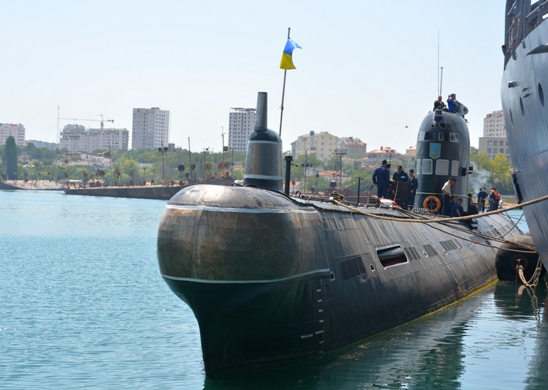 http://2.bp.blogspot.com/-Xb4rY5cIY44/Ugr0EksRQnI/AAAAAAAAcQQ/FpKqHNBdKbg/s1600/Ukrainian+Navy+Foxtrot+Class+Zaporozhye+Diesel+Electric+Submarine+(SSK)+(7).jpg
