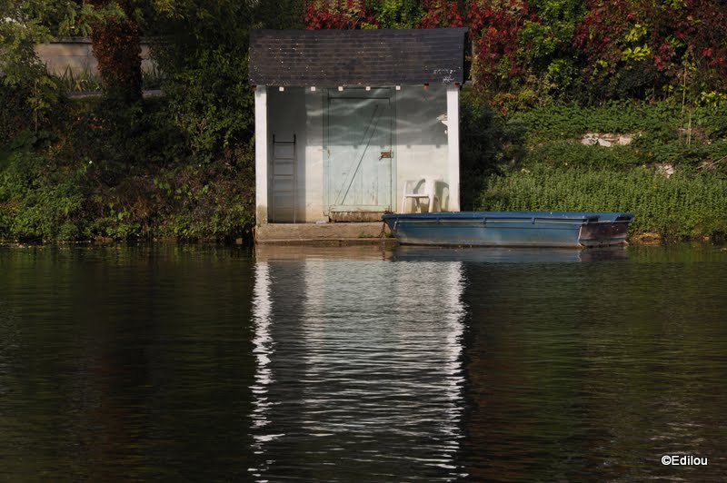 LE REPOS DE LA BARQUE