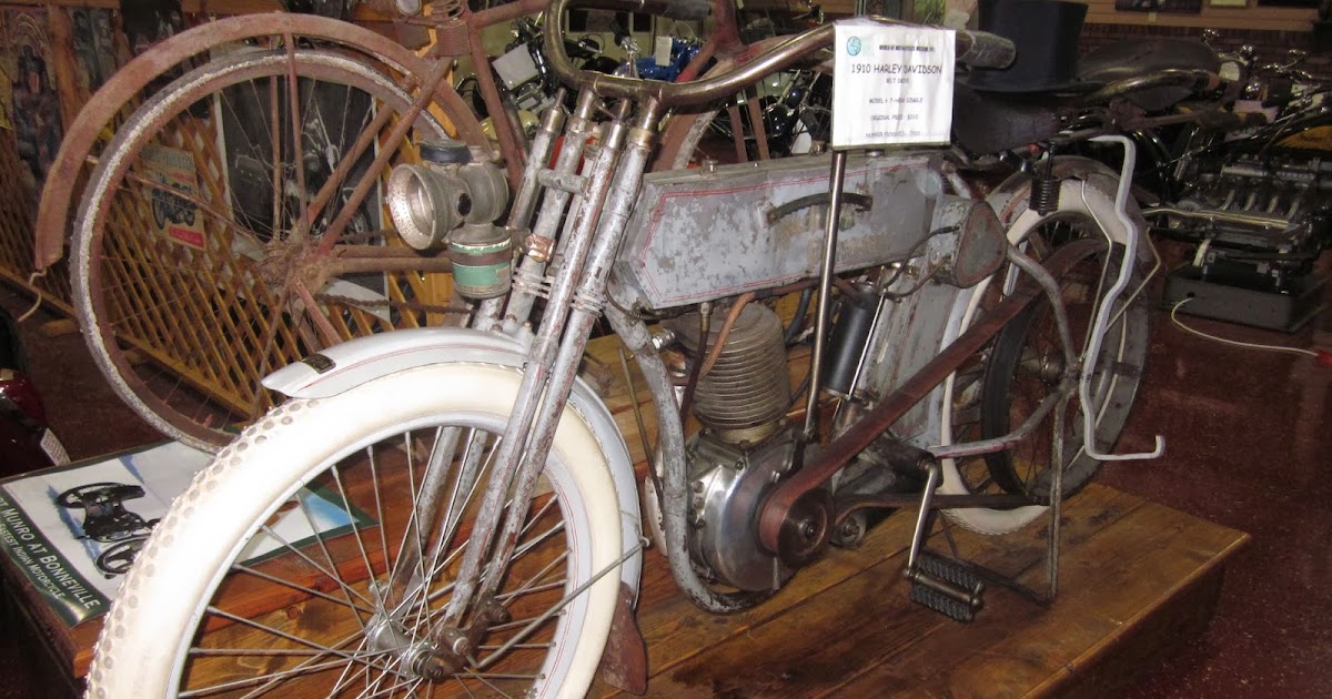 OldMotoDude 1910 Harley Davidson on display at the World of
