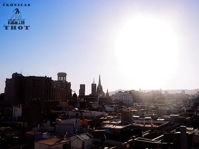 Vistas de la Catedral de Barcelona desde Santa Maria del Mar Vistas de la Catedral de Barcelona desde Santa Maria del Mar