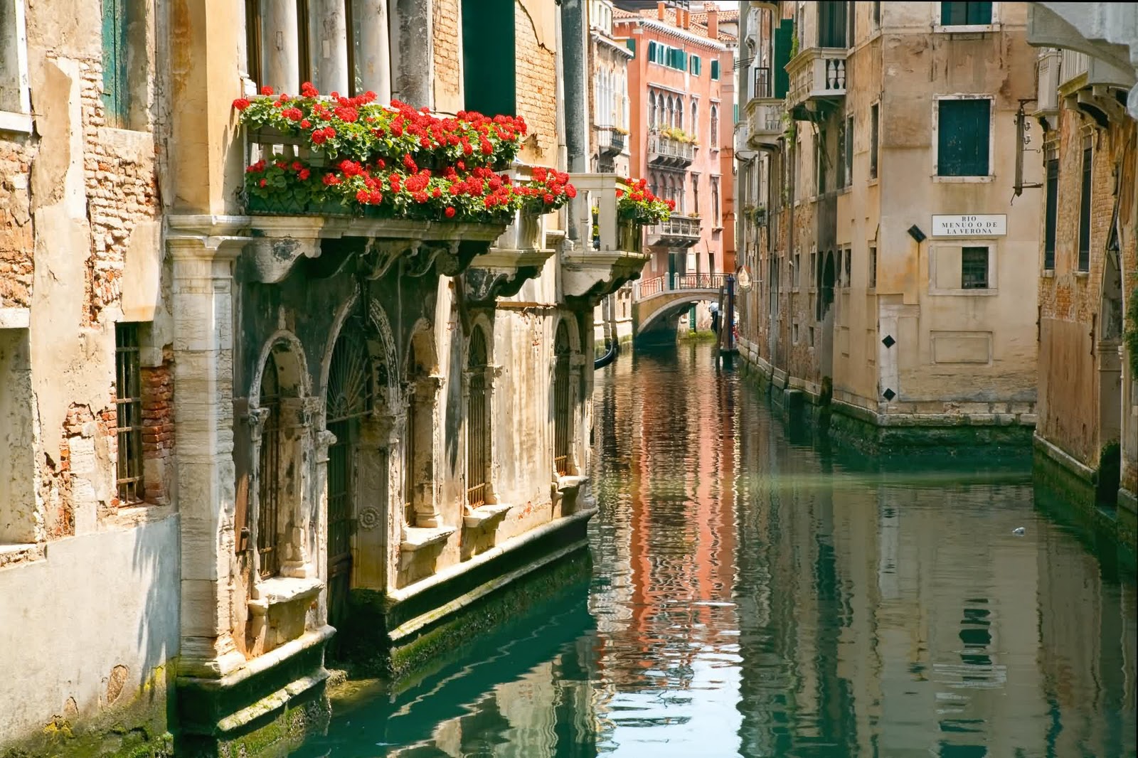 Venetian Reflections Venice Italy - HQ Wallpapers - Desktop Wallpapers