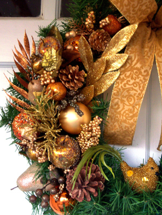 Anothur Decor HGTV Christmas Decorating Ideas...Love it!