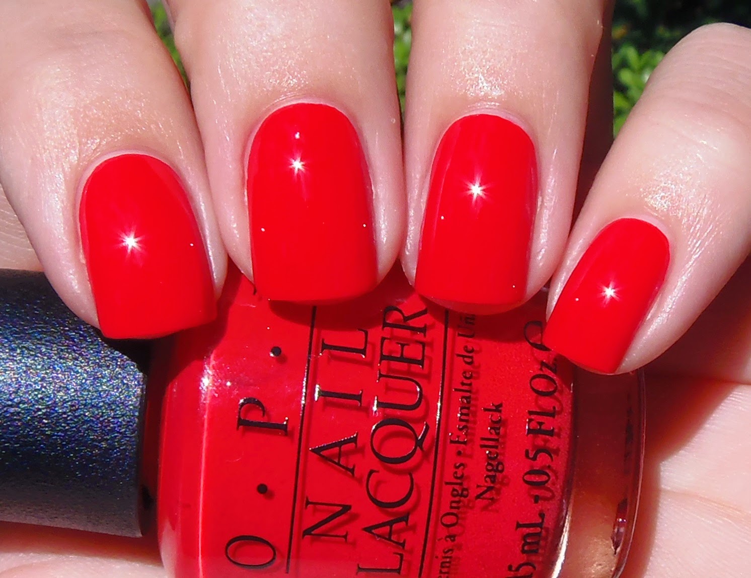 Sparkly Vernis: OPI Coca-Cola Red is a bright red creme