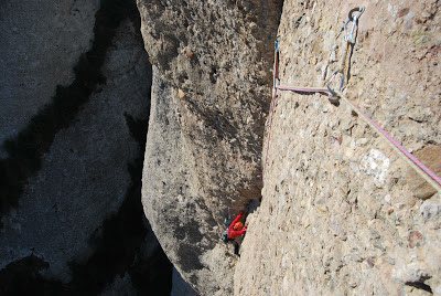 Vía Anglda-Guillamón. Montserrat. Cavall Bernat.