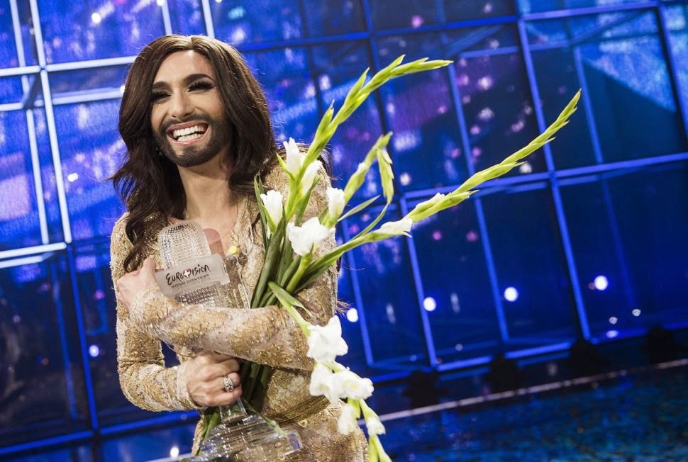 Eurovisión se deja barba y ondean esteladas separatistas Conchita+Wurst