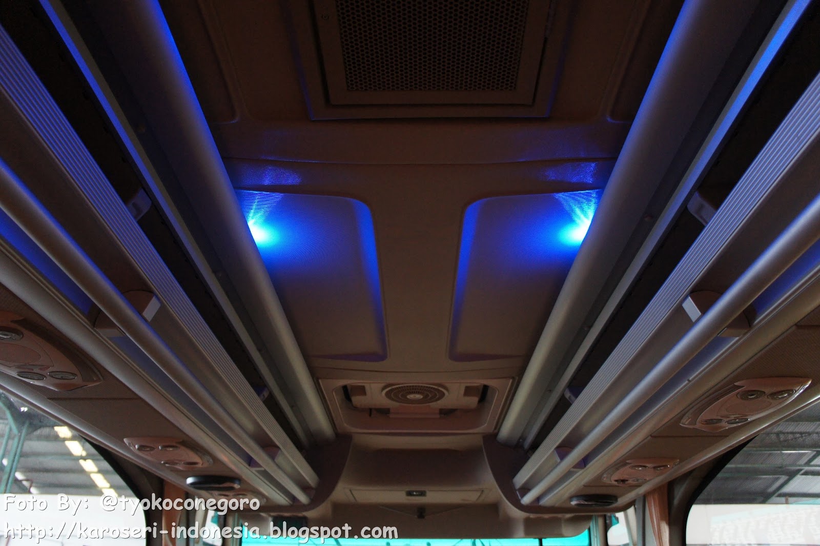 Bus Pariwisata Jetbus MD Karoseri Adi Putro Terbaru KAROSERI INDONESIA