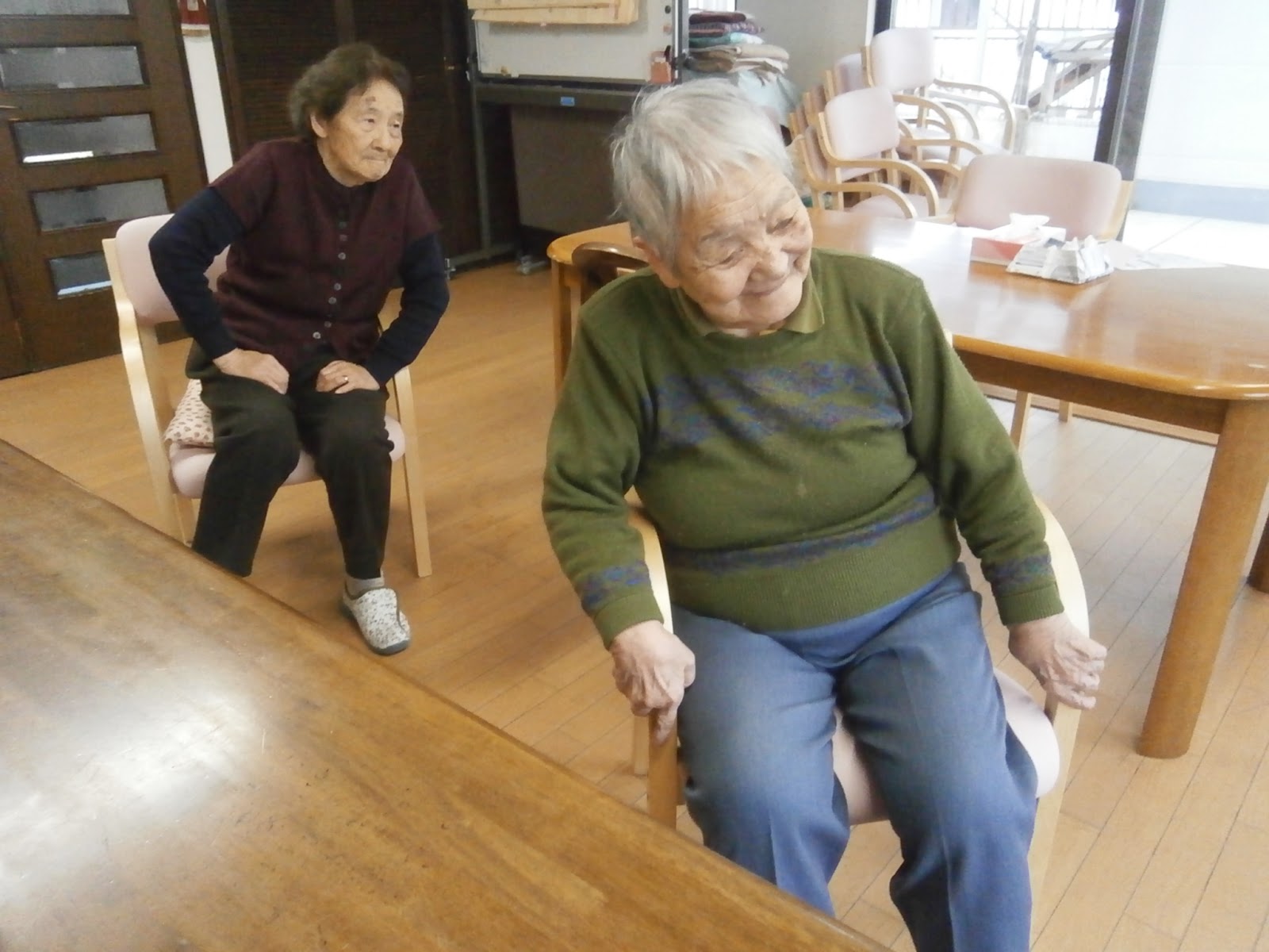 ひさすえ愛ランド ブログ 体操 テーブルホッケー すごろく