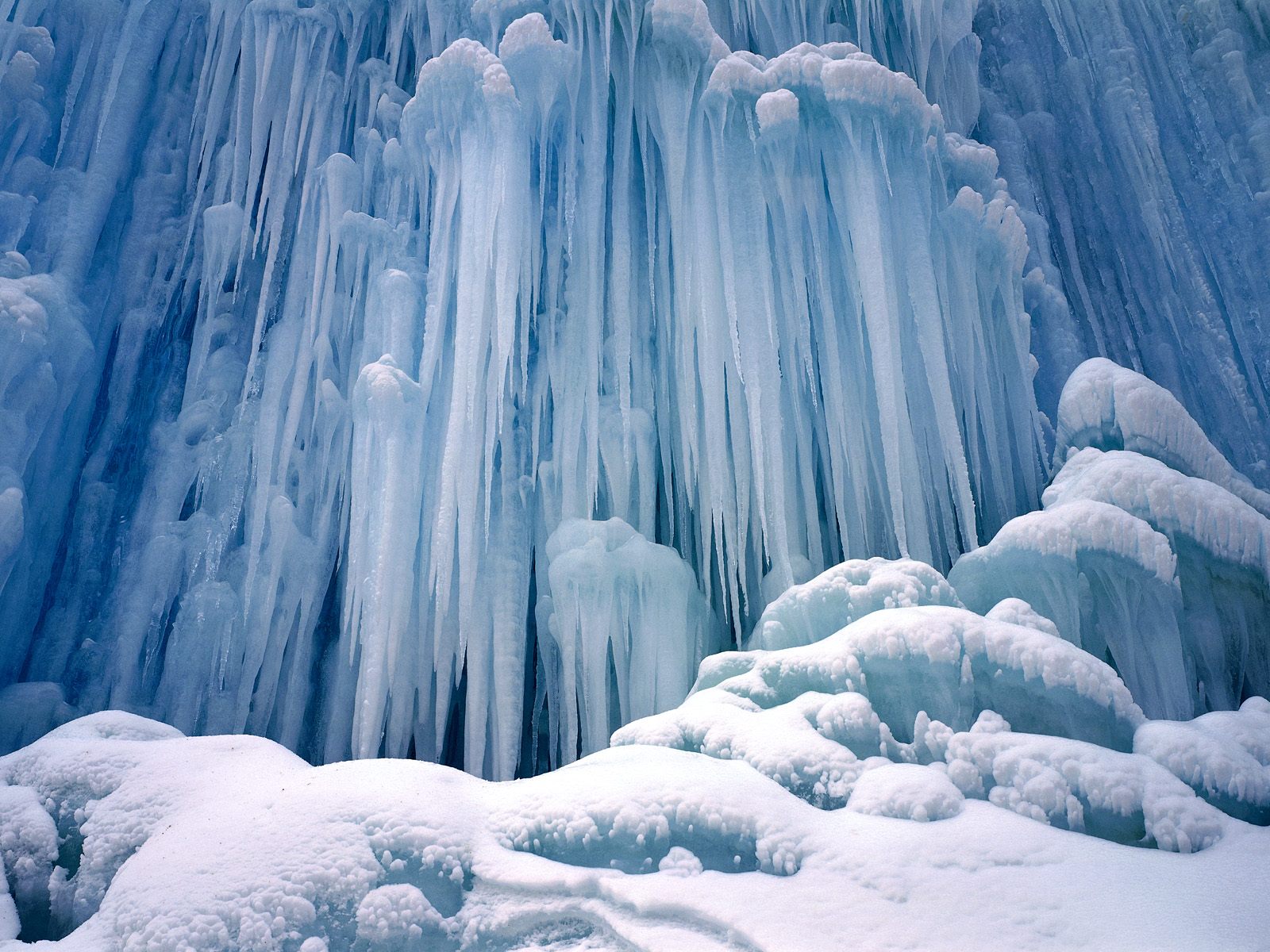 http://2.bp.blogspot.com/-XjqrS5Mr11U/TtyJQRd2EXI/AAAAAAAAA8Q/CGzQFX5xRZI/s1600/waterfall-hd-19-705472.jpg