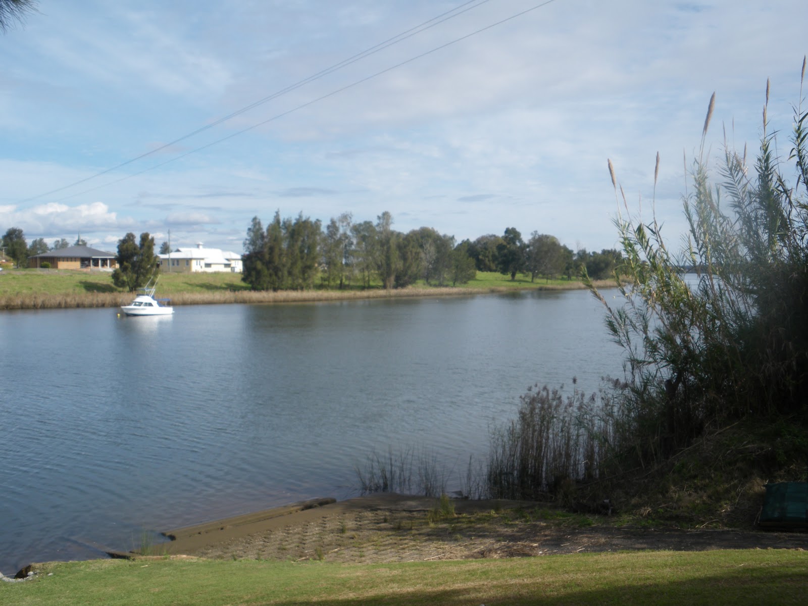 Backpacking in Australia Touring Woodford Island Don't Stop Living