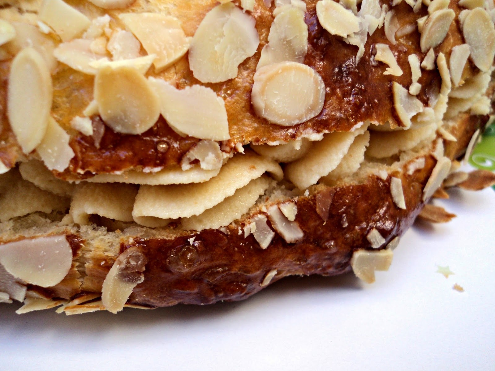Roscón de Reyes con Crema de Turrón - Olor a hierbabuena