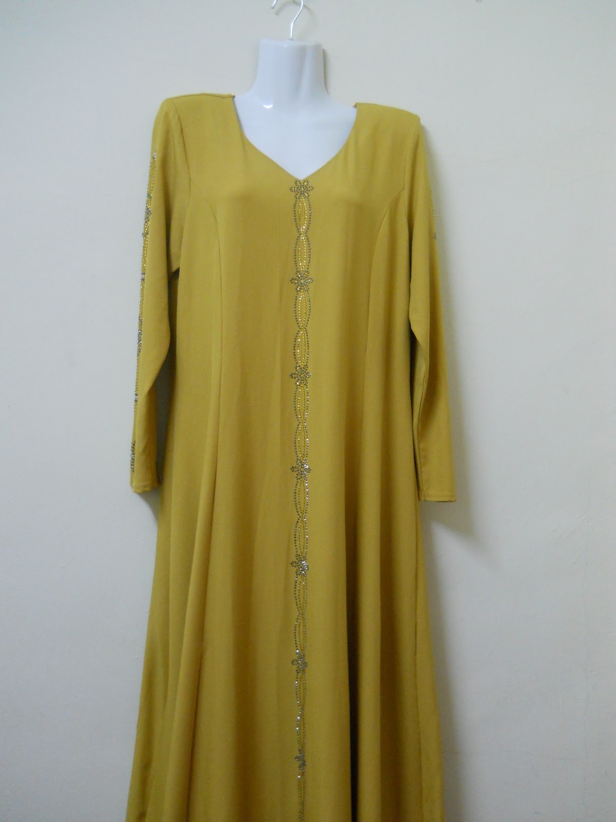| Kain | Tudung | Blouse | Handbag | Jubah | T-Shirt Muslimah | Kebaya