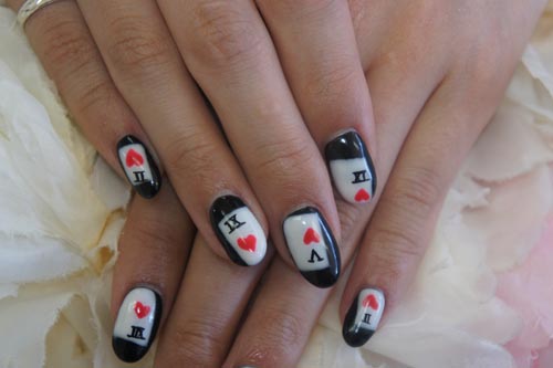 大垣市 ネイルサロンnana 低料金設定のお店ブログ 不思議の国のアリスﾈｲﾙ