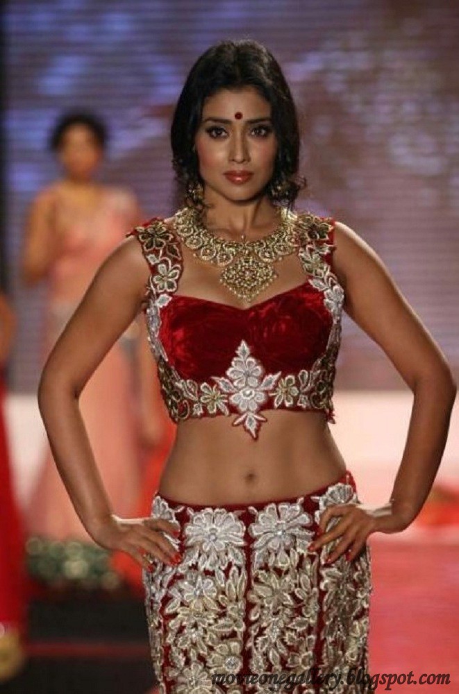Shriya Saran goes bare back Hot Stills ~ MovieONE Gallery