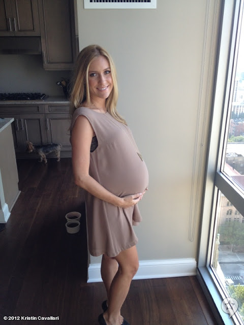 Kristin Cavallari pregnant baby bump
