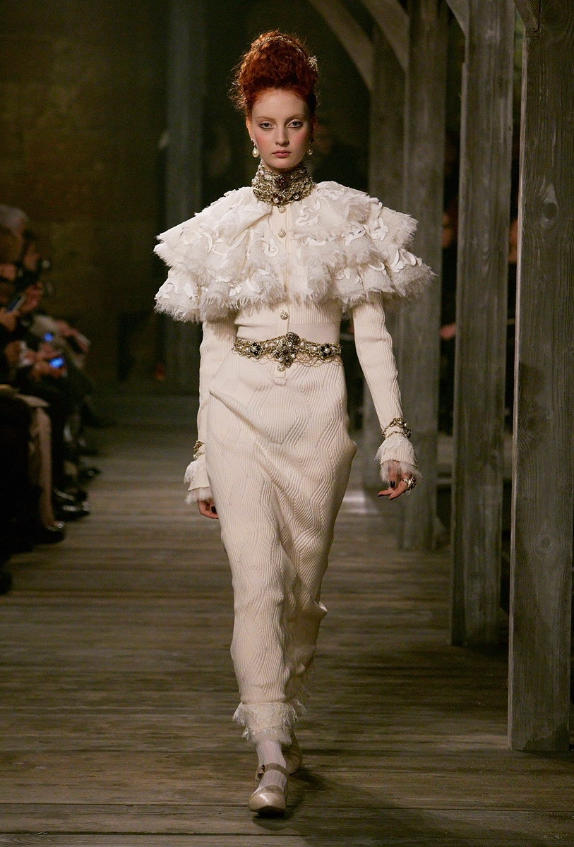 ANDREA JANKE Finest Accessories: Dressed To Kilt CHANEL Métiers d'Art  2012/13 Collection