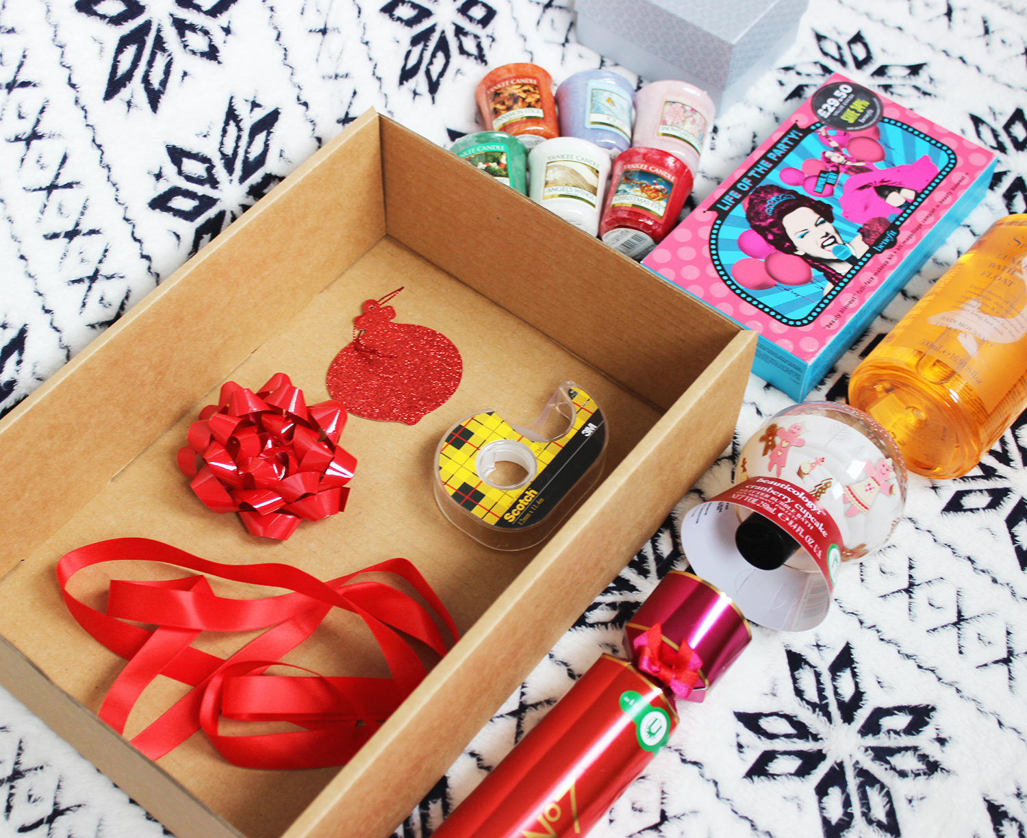 Gift Box Beauty Blender Hamper | Nails Christmas Eye Mask Party