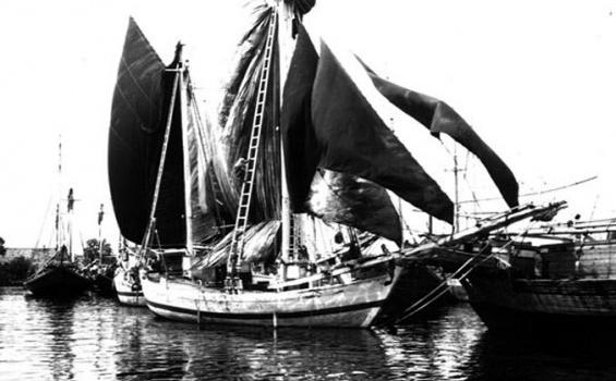 Hasil carian imej untuk perahu bugis