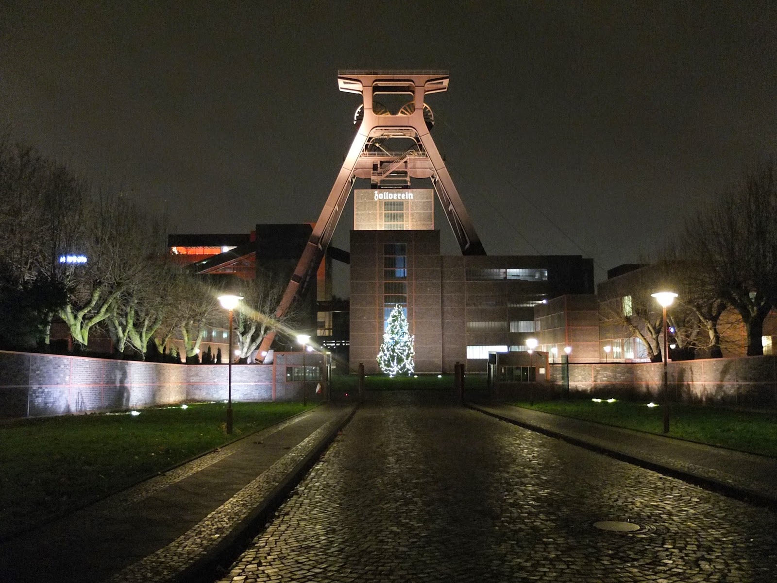 Coa設計室 ルール工業地帯へ ツォルフェアアイン炭鉱群