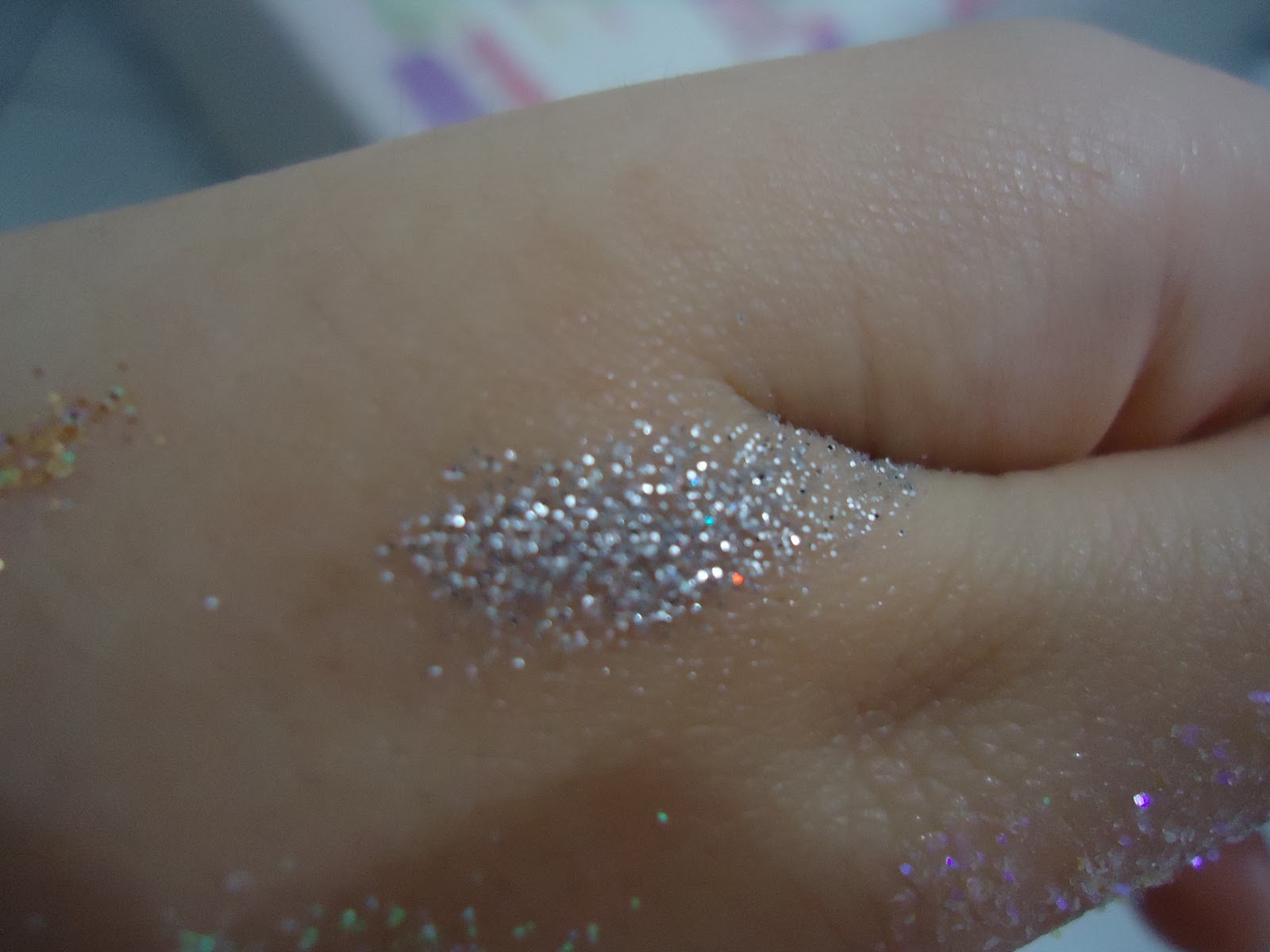 Dianna Rizzo Maquiadora! GLITTER ROLL ON LUISANCE