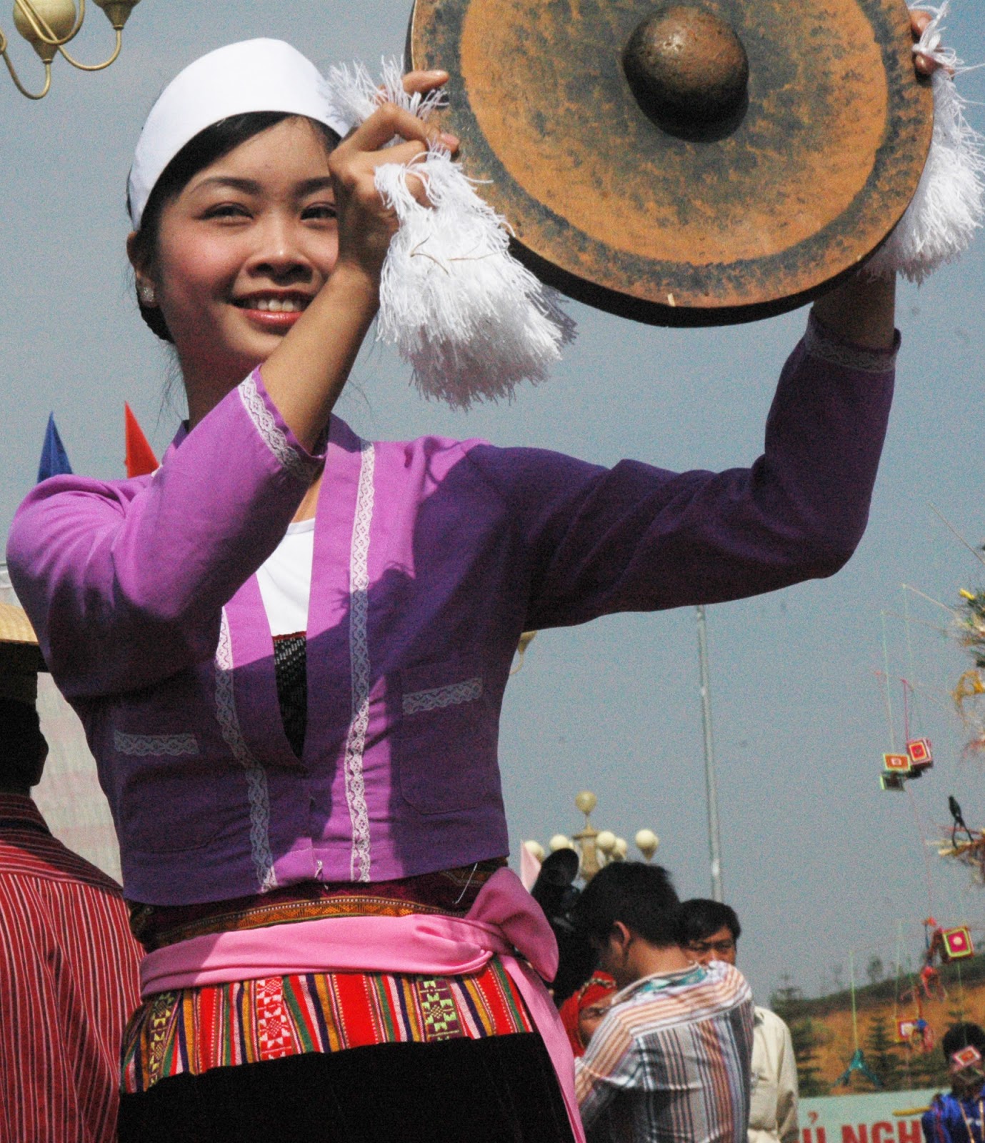 Nghệ thuật múa của người Mường Nghệ thuật múa của người Mường