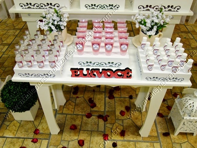 personalizadas, bolos cenográficos e muito mais para eventos personalizadas, bolos cenográficos e muito mais para eventos