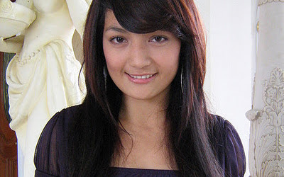 Foto Imel Putri Cahyati | World Mentioned