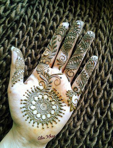 Simple Henna Tattoo Simple Henna Tattoo