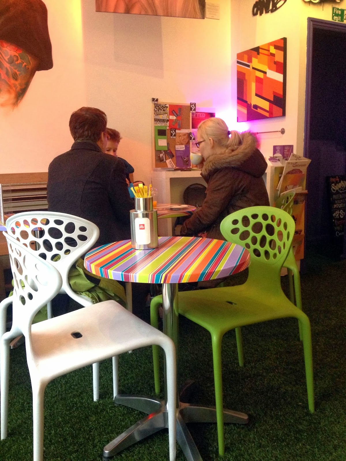 a Londoner Portobello Juice Cafe