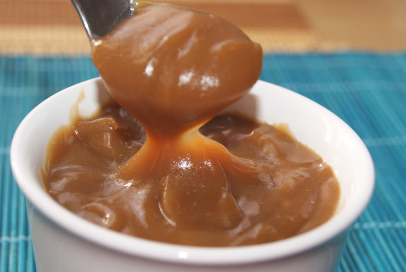 El pato de chocolate Crema o salsa de toffee