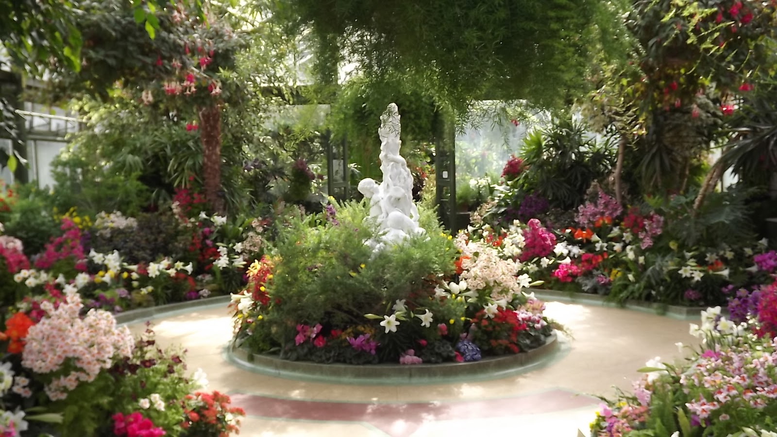 Adventures at Greenacre Niagara Falls Greenhouse's Easter display