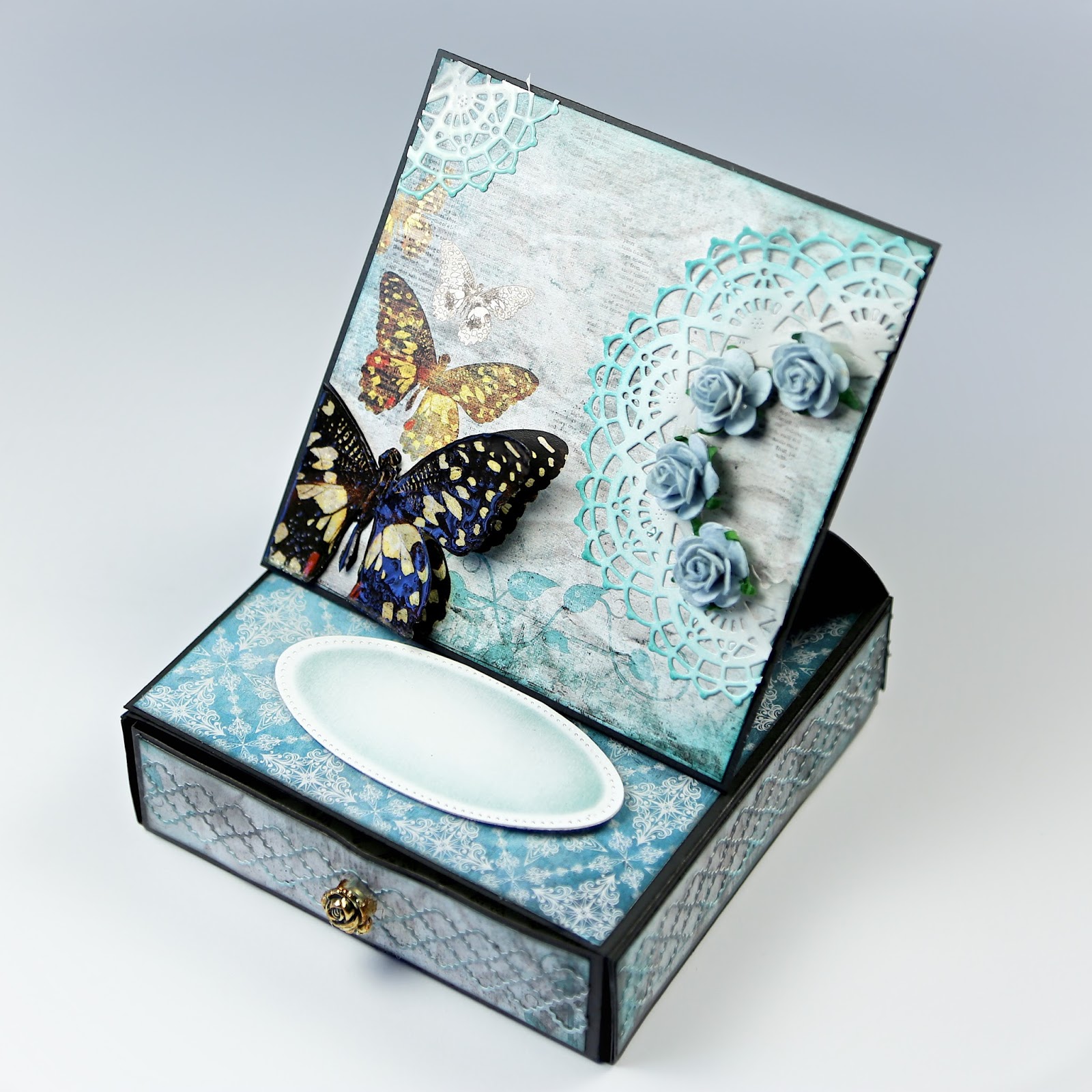 ColorPaperScissors Easel Drawer Card!