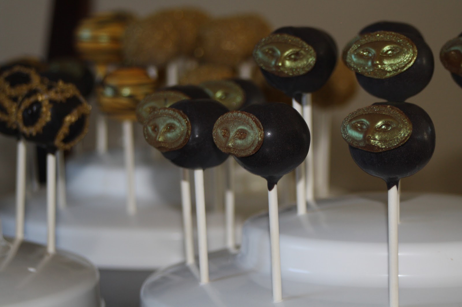 Natalie's Cake Pops Masquerade Cake Pops
