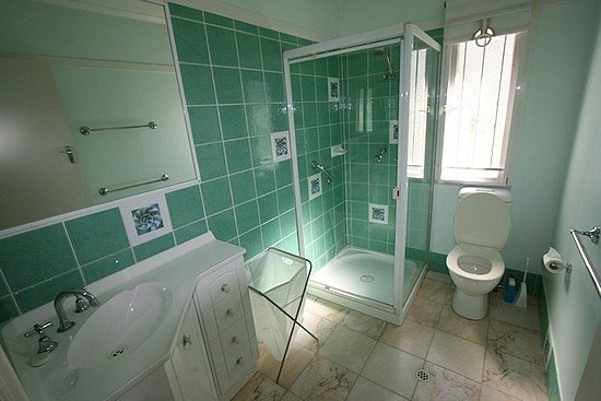 Decoración de interiores: DECORA EL BAÑO EN VERDE