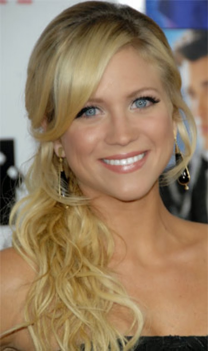 View image Curly Side Hairstyles Tips Curly Side Hairstyles Tips