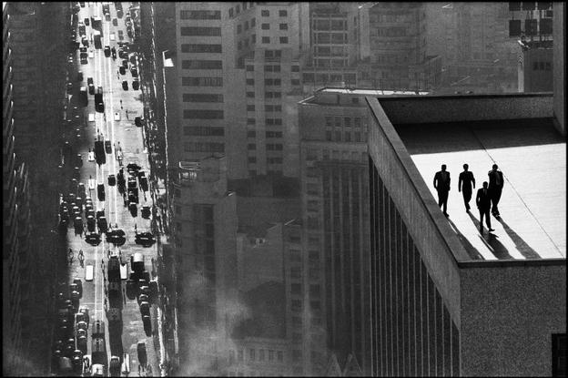 nuncalosabre.El Siglo XX a través de la fotografía de Rene Burri nuncalosabre.El Siglo XX a través de la fotografía de Rene Burri