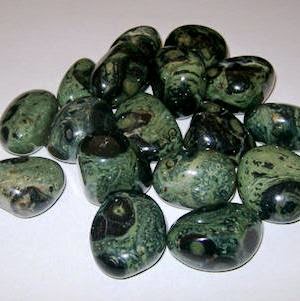 http://www.crystals-gemstones.com/